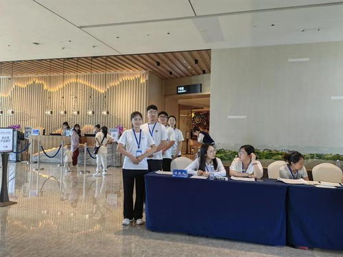 禮儀遵化 返家鄉(xiāng)大學生圓滿完成我市重要會議志愿服務工作